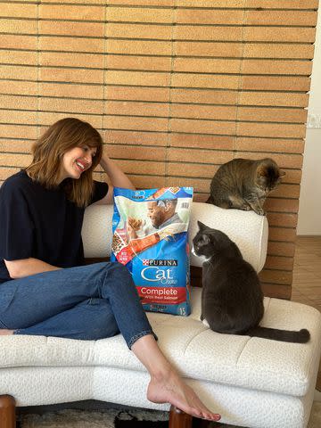 <p>Mandy Moore/Purina Pet Chow</p> Mandy Moore for Purina Pet Chow