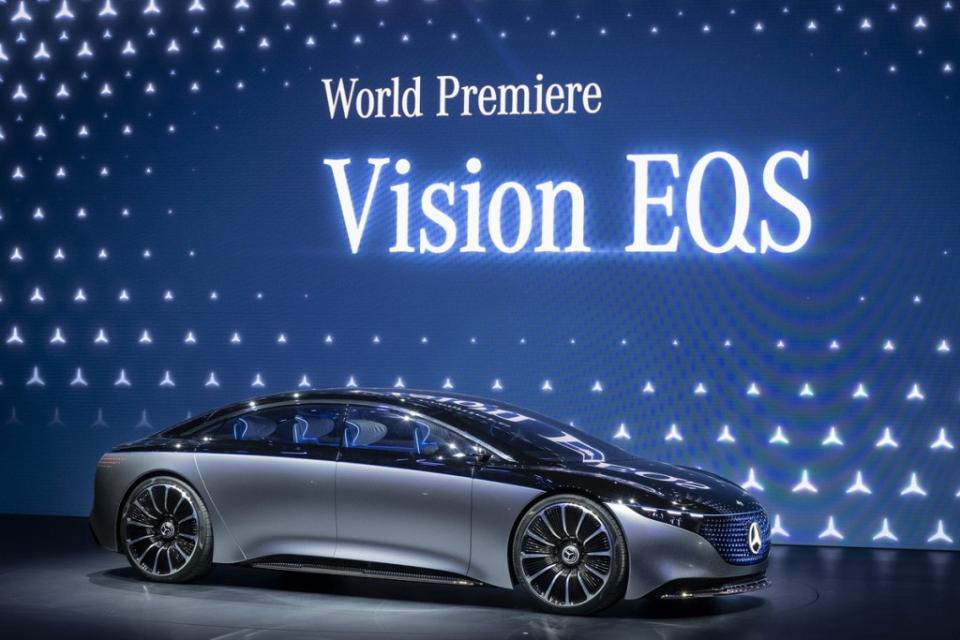 2019-m-benz-vision-eqs-ambition-2039