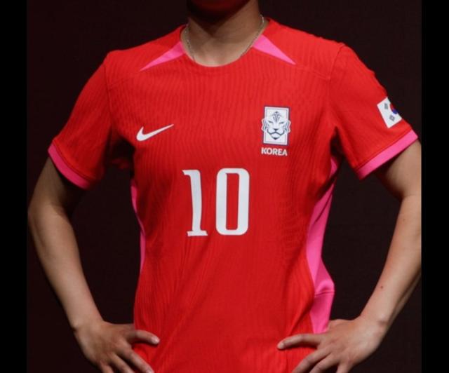 Nike creates first bespoke kit for the Lionesses ahead of the Women's World  Cup 2019