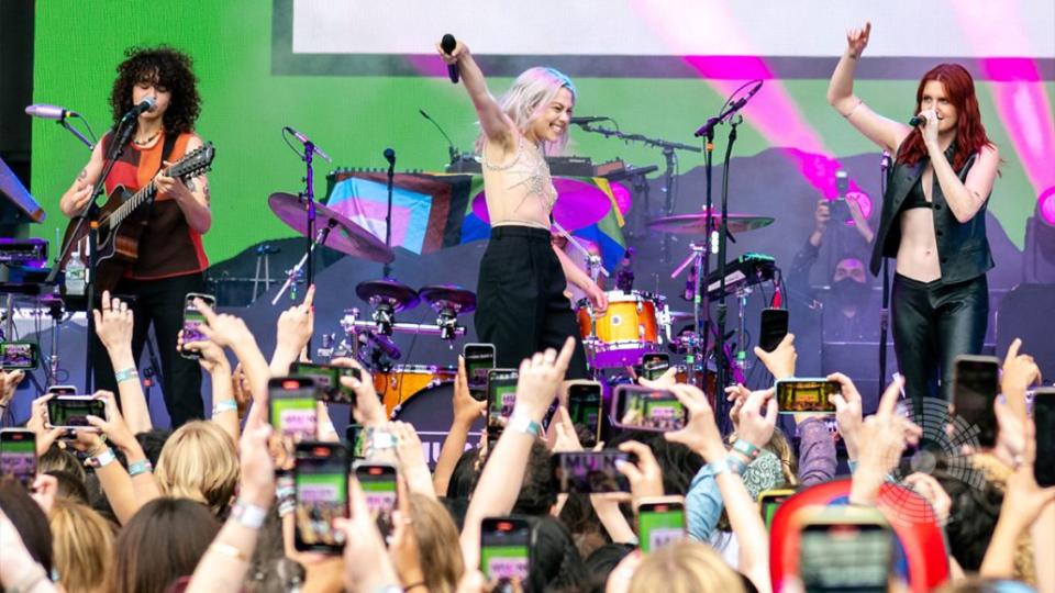 phoebe bridgers and muna top live shows of the year 2022