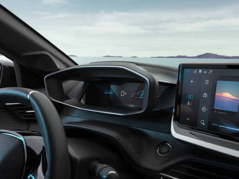 全數為儀表螢幕的大小最大為10吋，提供駕駛優異的開車感受。