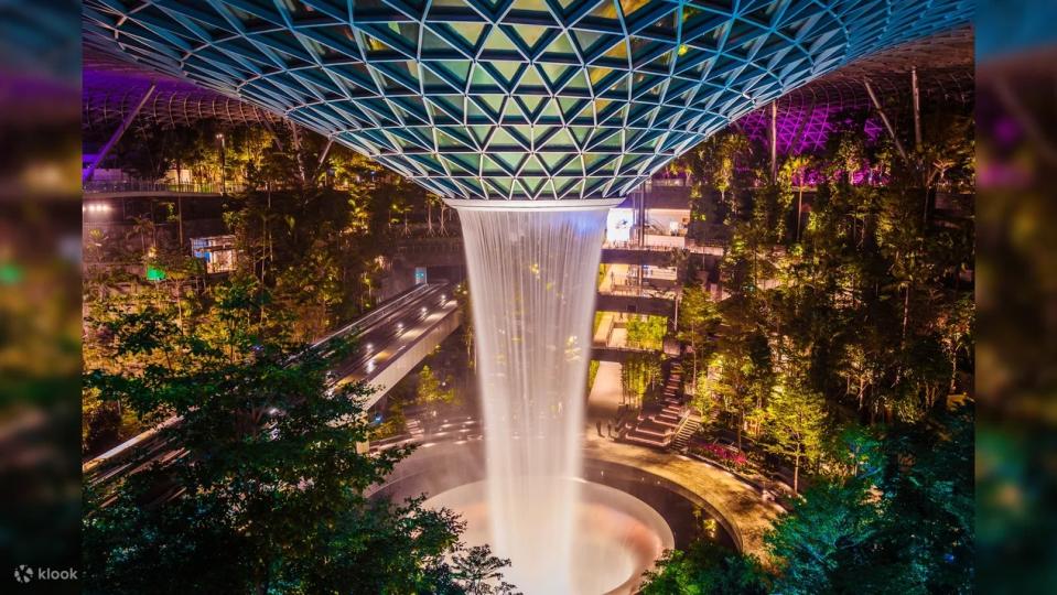 Jewel Changi Airport Attraction Ticket in Singapore. (Photo: Klook SG)