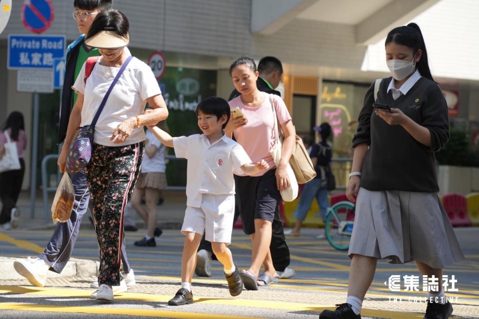政務司司長陳國基指高才去年帶約三萬名子女來港定居、近九成是 14 歲以下，香港出生率低，希望他們「成為本地勞動力的『生力軍』」。（資料圖片）
