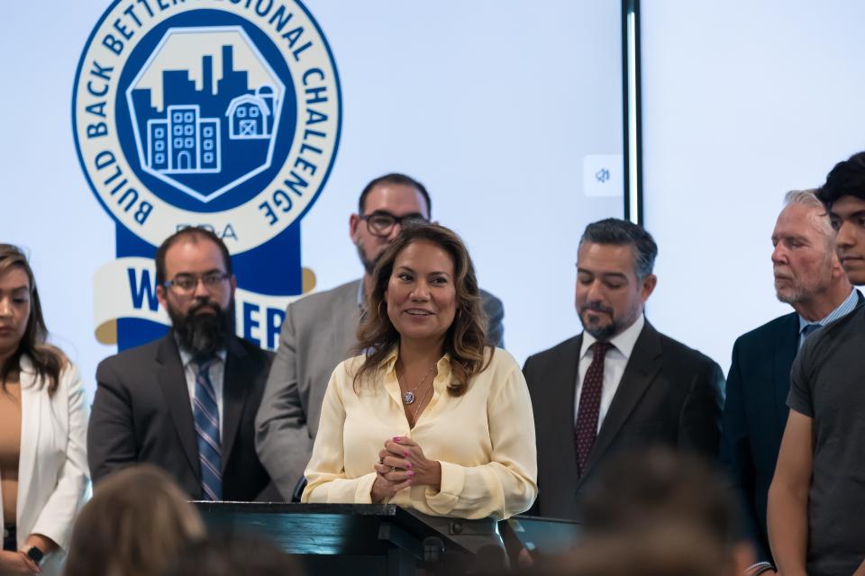 U.S. Rep. Veronica Escobar, D-El Paso, holds a news conference Friday at the Blue Flame Building in Downtown El Paso to announce that a UTEP-led coalition won a $40 million grant to grow aerospace and defense manufacturing in the region.