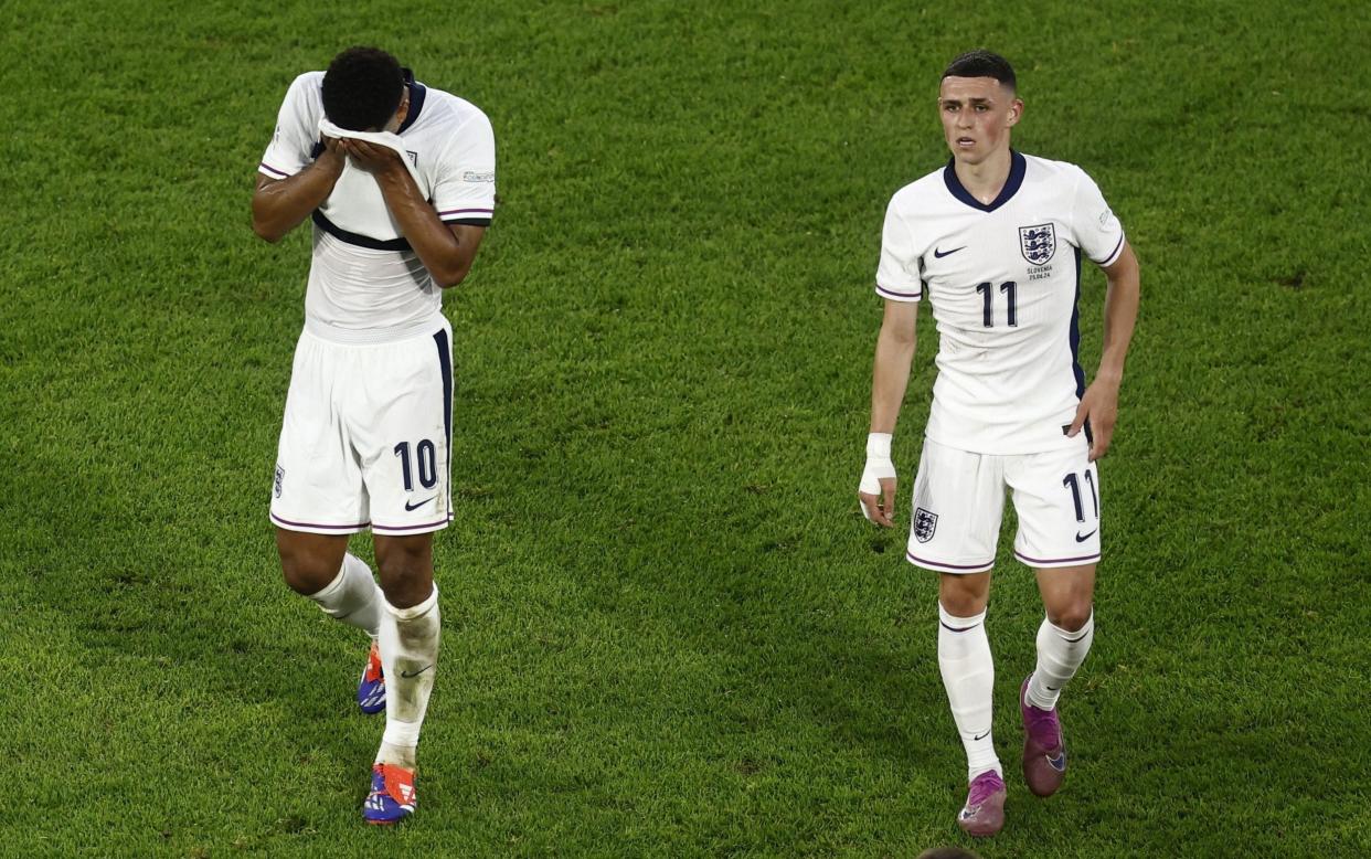 Jude Bellingham and Phil Foden traipsing off the pitch –