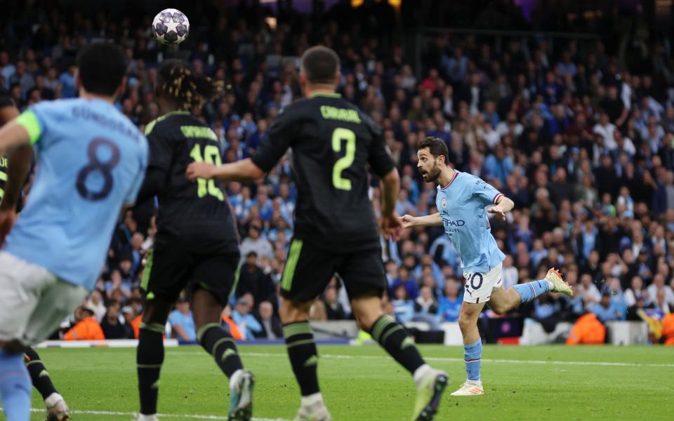 Bernardo Silva scores for Manchester City