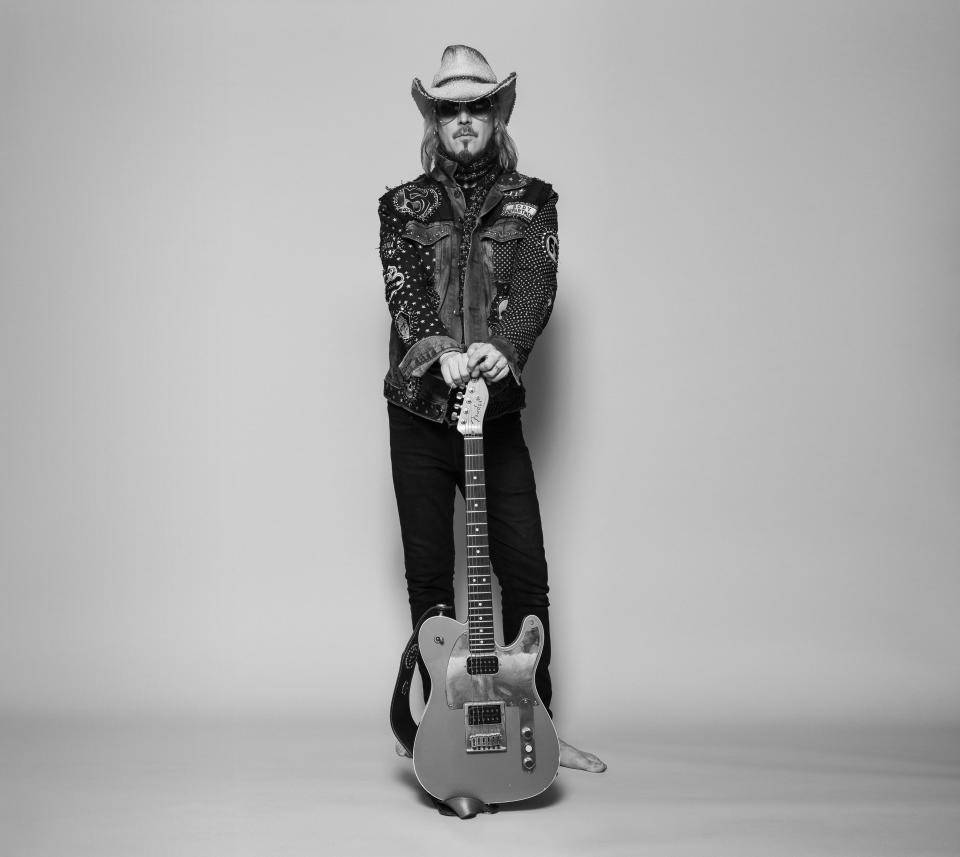 Famed guitarist John 5, who has performed with Marilyn Manson, Robb Zombie and Mötley Crüe, will be performing on Feb. 8 at Winchester Music Tavern in Lakewood.