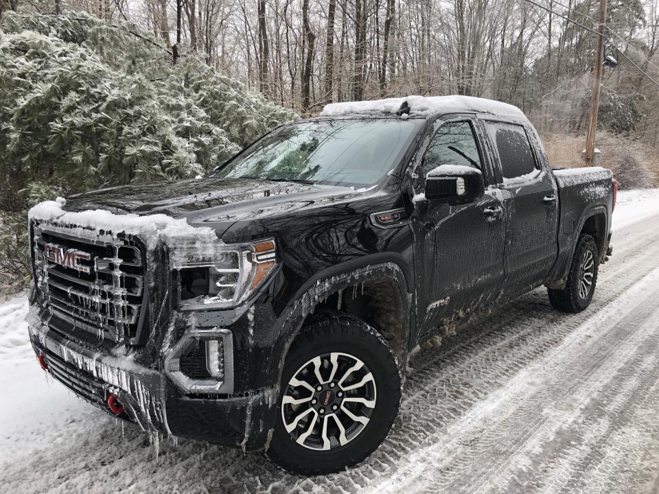 2019 GMC Sierra AT4 (Credit: Pras Subramanian)