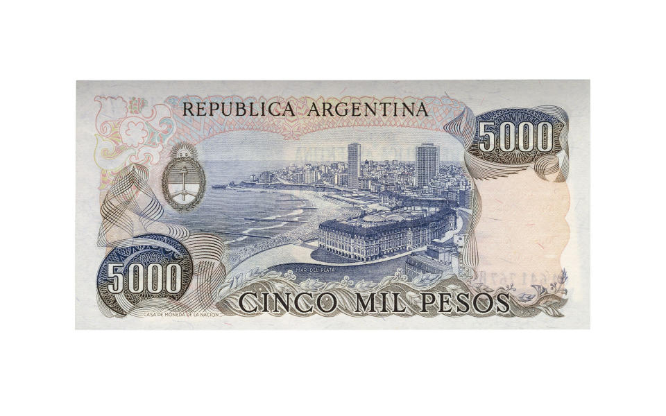 <p>These bills—known as the peso argentino—were used between June 6, 1983 and June 14, 1985. It was replaced by the austral by Finance Minister Juan Vital Sourrouille.</p>