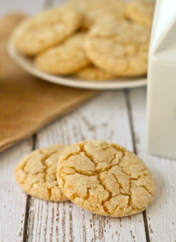 <p>Rachel Cooks</p><p>These lemon clementine crinkle cookies are bright, citrusy and the perfect chewy cookie for snacking on alongside a hot cup of tea. </p><p><strong>Get the recipe:</strong> <a href="http://www.rachelcooks.com/2015/02/18/lemon-clementine-crinkle-cookies/" rel="nofollow noopener" target="_blank" data-ylk="slk:Lemon-Clementine Crinkle Cookies;elm:context_link;itc:0;sec:content-canvas" class="link "><strong>Lemon-Clementine Crinkle Cookies</strong></a></p>