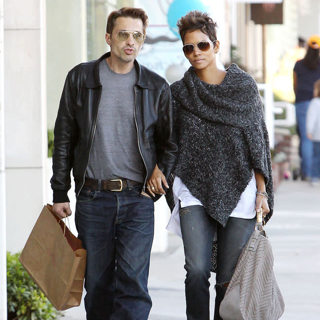 Olivier Martinez y Halle Berry durante su relación credit:Bang Showbiz