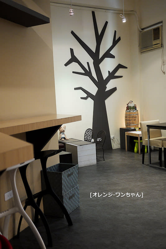 【台中散策食記】小樹咖啡／TREE COFFEE 大墩路寵物友善店│西區：結合服飾店的可愛風格咖啡店～早午餐豐盛實惠～藝妓單品酸香好飲！