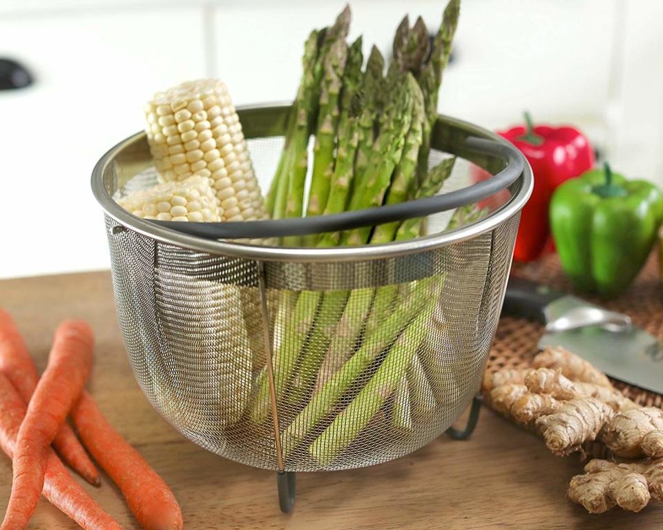 Hatrigo Mesh Basket for Pressure Cooker. (Photo: Amazon)