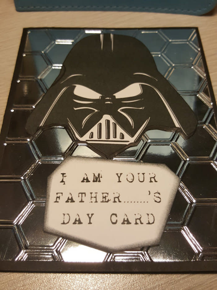 $4.59, Art Cards N Creations. <a href="https://www.etsy.com/listing/495944704/handmade-fathers-day-card-darth-vader" target="_blank">Buy here</a>.