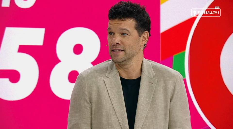 Michael Ballack liegt mit seinem Tipp (3:1 für Österreich) daneben. (Bild: Magenta TV)