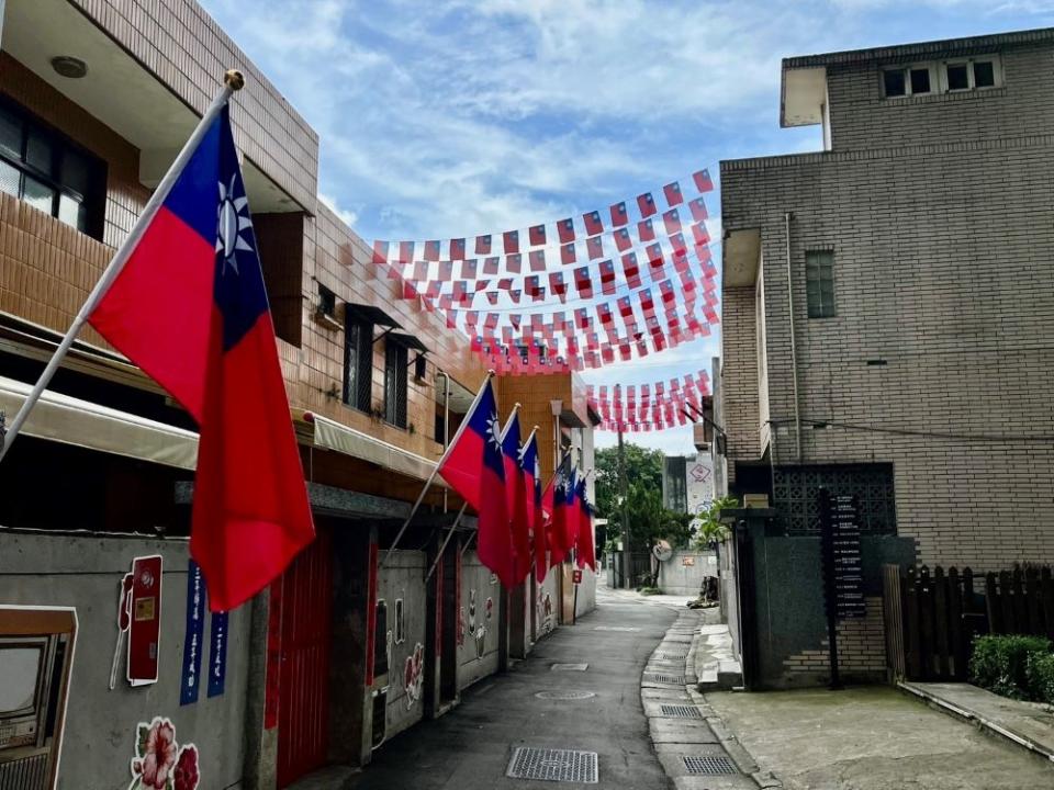 《圖說》新北市政府113年國慶升旗典禮，將在10月10日上午8點於空軍三重一村時藝廣場舉辦。〈<a class="link " href="https://tw.news.yahoo.com/tag/民政局" data-i13n="sec:content-canvas;subsec:anchor_text;elm:context_link" data-ylk="slk:民政局;sec:content-canvas;subsec:anchor_text;elm:context_link;itc:0">民政局</a>提供〉