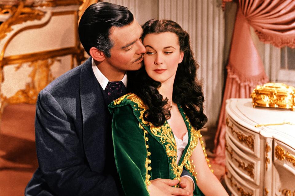 Clark Gable (1901–1960), US actor, and Vivien Leigh (1913-1967), British actress, in a publicity still issued for the film, 'Gone with the Wind', 1939