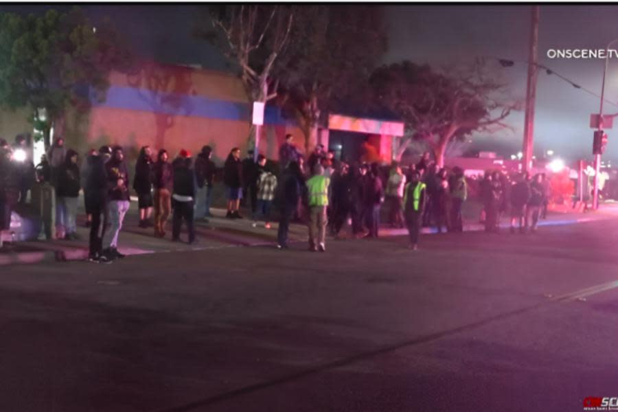 Camión de UPS en San Diego se incendia dentro de edificio; evacuan al personal