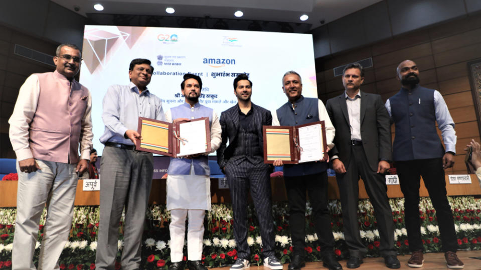 L-R – Vikram Sahay, Joint Secretary, Ministry of Information and Broadcasting, Apurva Chandra, Information and Broadcasting secretary, Anurag Thakur, Minister for Information and Broadcasting, brand ambassador Varun Dhawan, Gaurav Gandhi, VP, Asia Pacific, Prime Video, Chetan Krishnaswamy, VP, public policy, Amazon India, Sushant Sreeram, country director, Prime Video, India.