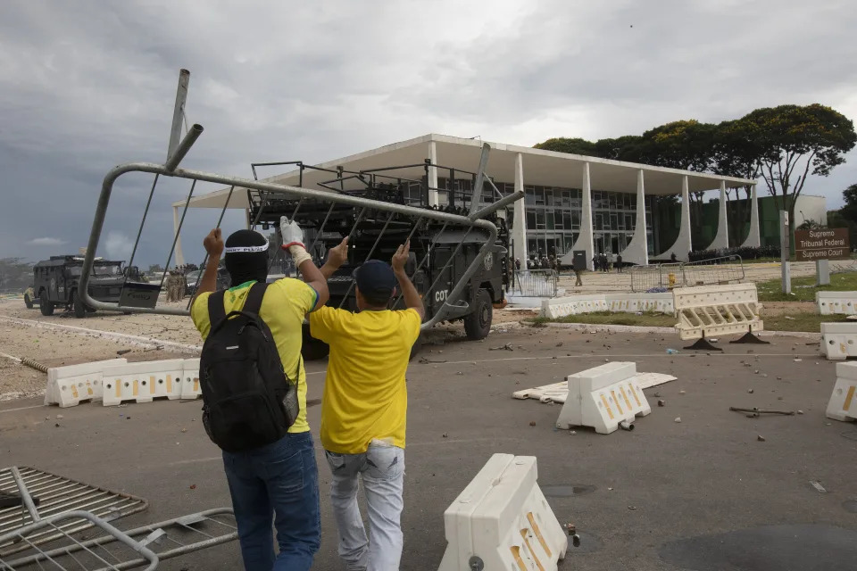 Agora, Bolsonaro será investigado por supostamente incentivar os apoiadores que tentaram um golpe de Estado em 8 de janeiro, em Brasília. (Foto: Joedson Alves/Anadolu Agency via Getty Images)