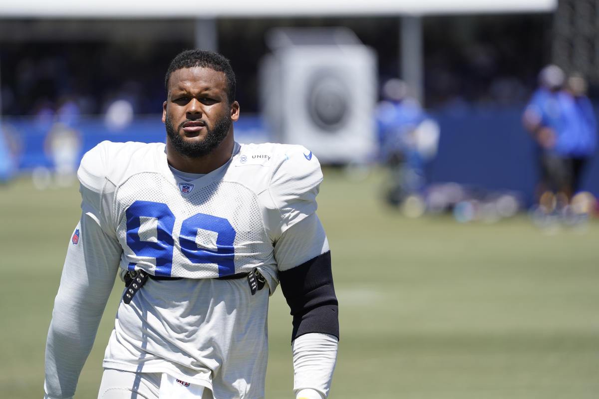 Aaron Donald avoids fights, stays focused on preparation during Rams' joint  practice with Raiders - The San Diego Union-Tribune