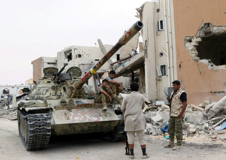 Forces loyal to the Government of National Accord hold a position in Sirte's Al-Giza Al-Bahriya district on November 21, 2016