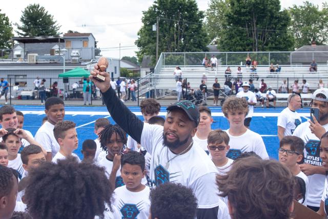 Carolina Panthers safety Myles Hartsfield returns to Sayreville for youth  football camp