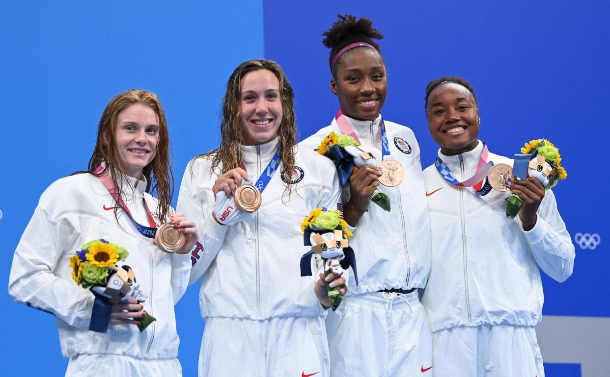 Erika Brown, USA's Abbey Weitzeil, USA's Natalie Hinds and USA's Simone Manuel