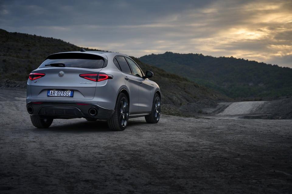 2024 alfa romeo stelvio