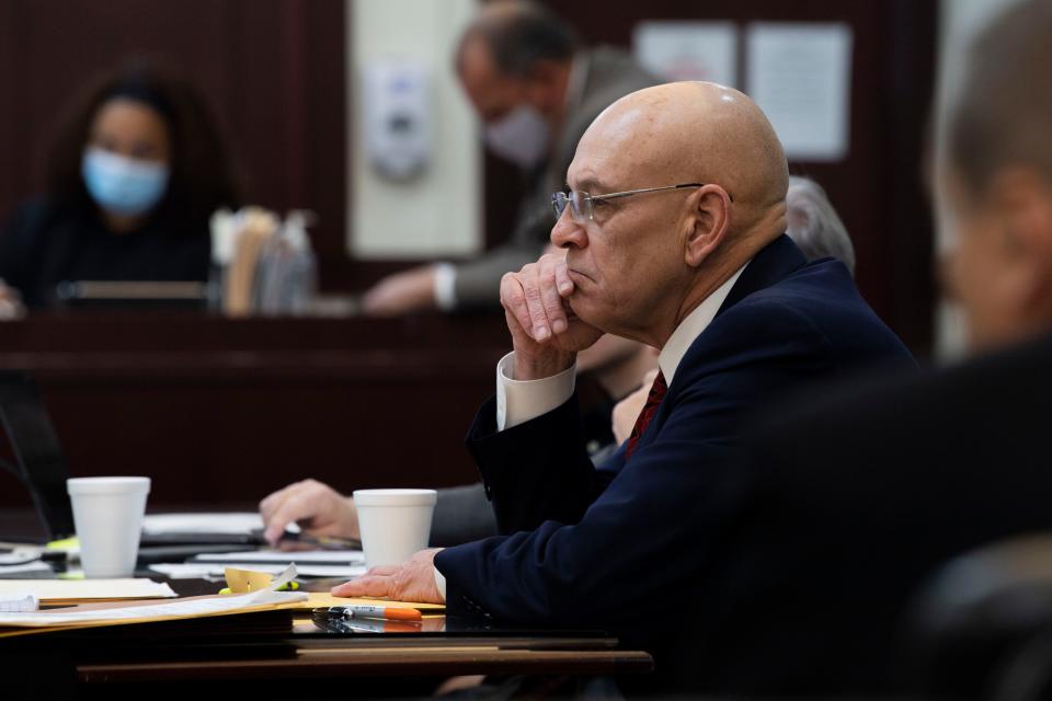 Michael Mosely’s defense attorney, Ken Quillen, listens as Emma Yoder testifies during the Mosely trial at Justice A. A. Birch Building in Nashville , Tenn., Tuesday, March 29, 2022. Mosely was charged  with two counts of first-degree murder and one each of attempted first-degree murder and assault in connection to a fatal 2019 stabbing at a midtown bar.