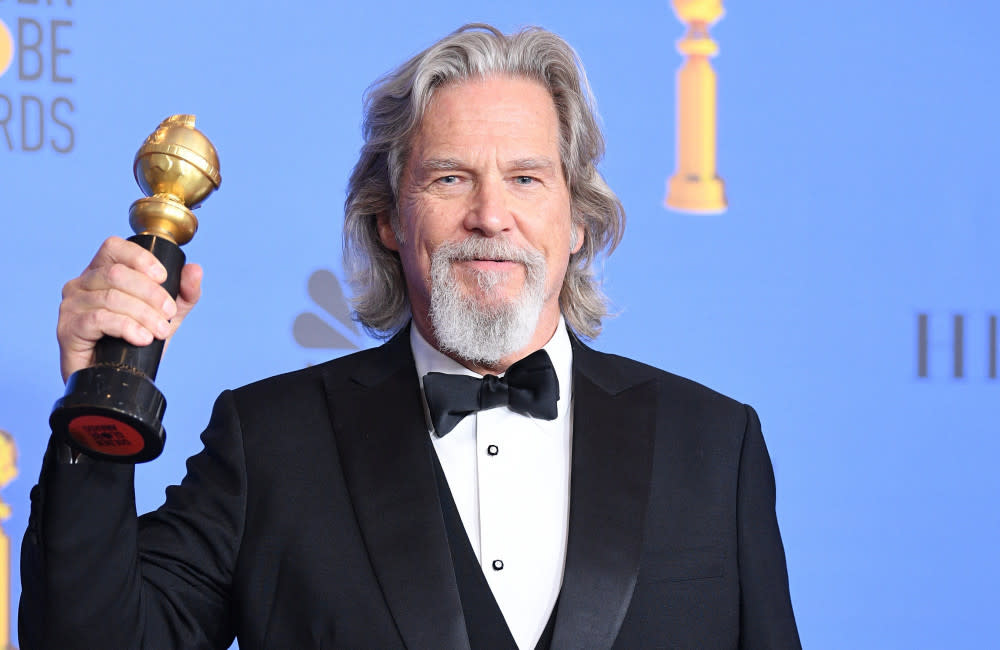 Jeff Bridges was determined to walk his daughter down the asile following his battles with cancer and COVID-19 credit:Bang Showbiz