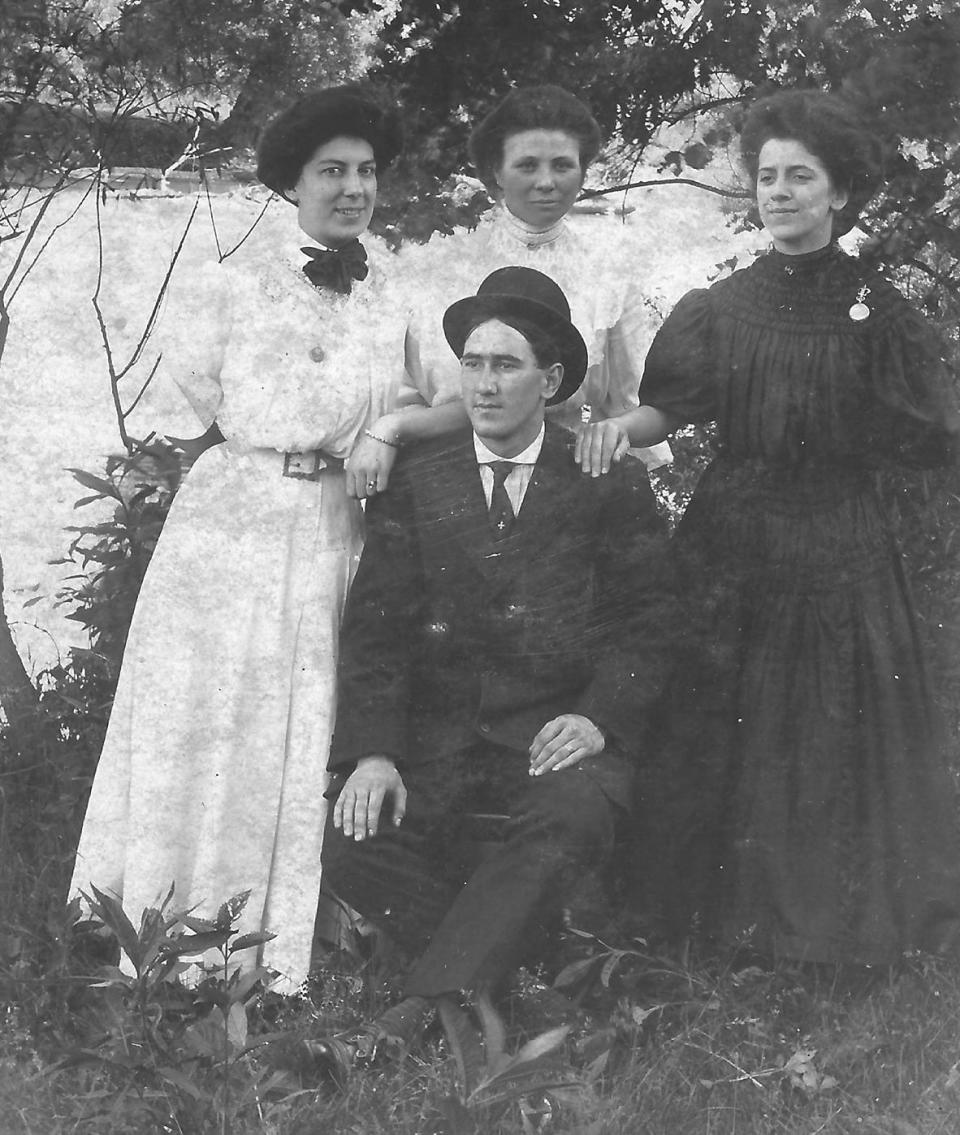 Another splendid image captured by Oneida photographer Mr. I.T. Brothers. Pictured back left is Mrs. Eva (Logan) Reed. Seated is Mr. William "Bill" Reed. The other two women are unknown. We know it is at least 1910 because both Eva and Bill have wedding bands on and both were married in 1910. They are not husband and wife. Eva married Fred Reed and Bill married Helen Norris.