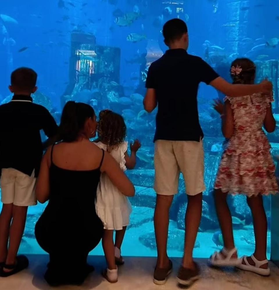 She shared another photo with her kids at an aquarium (Instagram/Rebekah Vardy)