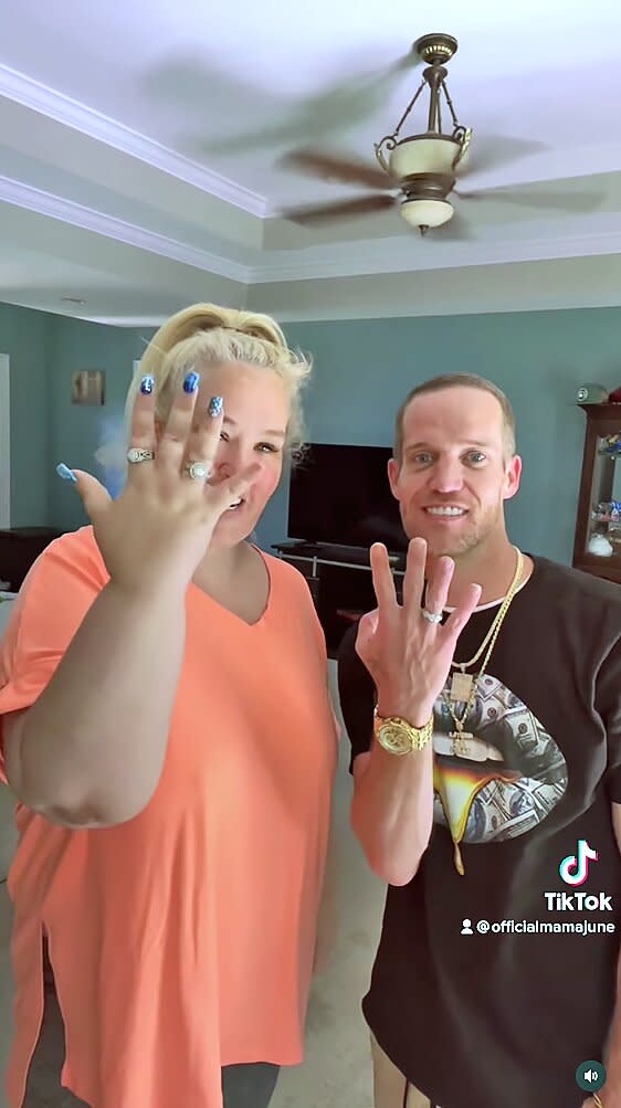 https://www.instagram.com/reel/CeRUsEKDMaA/?igshid=YmMyMTA2M2Y%3D mamajune Verified I know you guys been seeing it all over the Internet so we are here to clear up some of the rumors YES me and @officialsmallz1 Really got married back in march 23 on our six month anniversary and yes it was so spur the moment but if you wanna follow our love story make sure you turn into mama June from not to hot Road to redemption every Friday night at 9/8 cst #married #wetv #mamajune #happy #myforever #truelove 7h