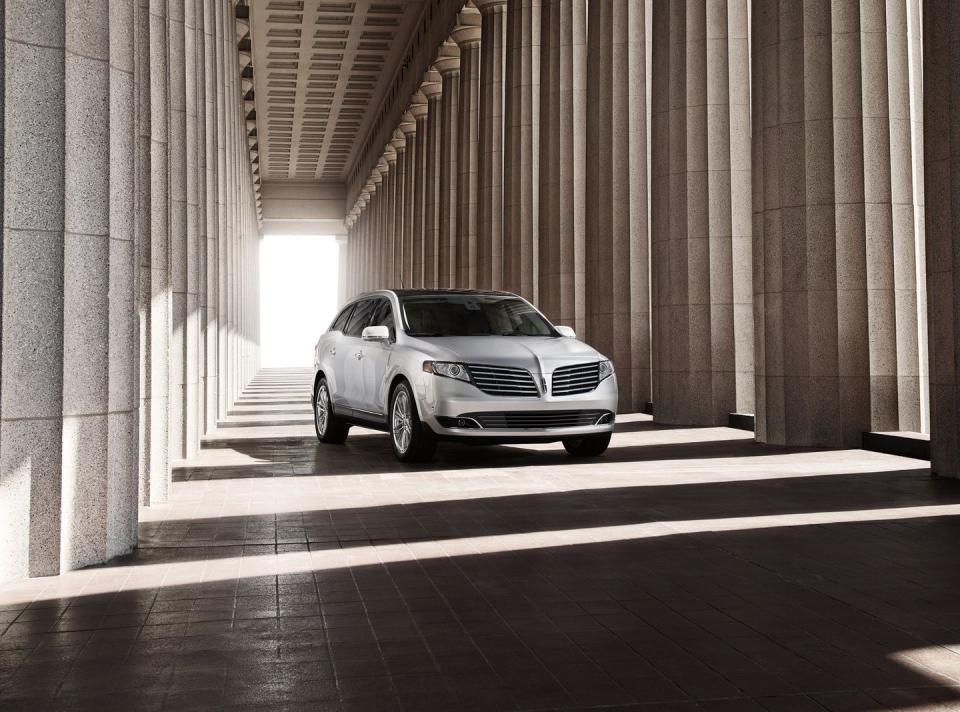 <p>2017 Lincoln MKT</p>