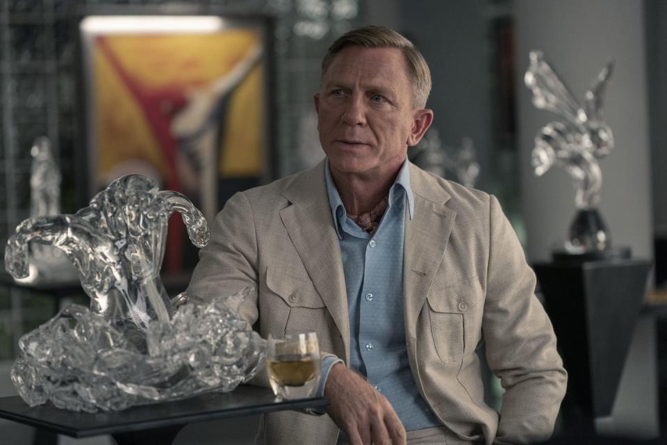 glass onion a knives out mystery 2022 daniel craig as detective benoit blanc cr john wilsonnetflix © 2022