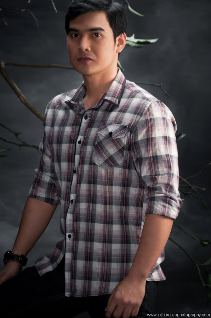 John Medina as AGUSTIN