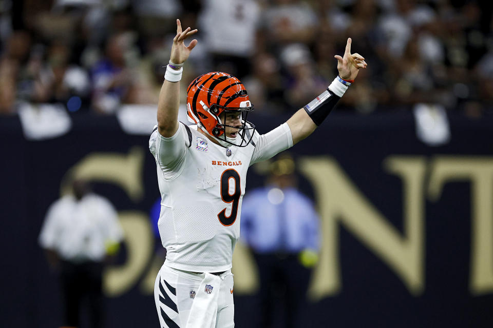 NEW ORLEANS, LOUISIANA - OCTOBER 16: Joe Burrow #9 of the Cincinnati Bengals celebrates after a touchdown during the second half against the New Orleans Saints at Caesars Superdome on October 16, 2022 in New Orleans, Louisiana. (Photo by Chris Graythen/Getty Images)