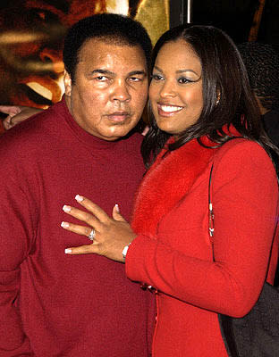 Muhammad Ali with daughter Leila at the Hollywood premiere of Ali