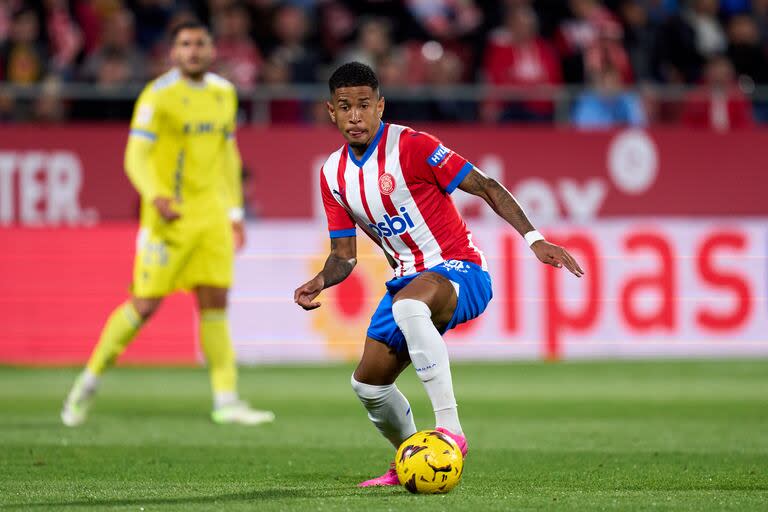 Savinho, el juvenil estrella que Troyes nunca utilizó y deja su impronta esta temporada en Girona, club al que lo cedieron los franceses.  