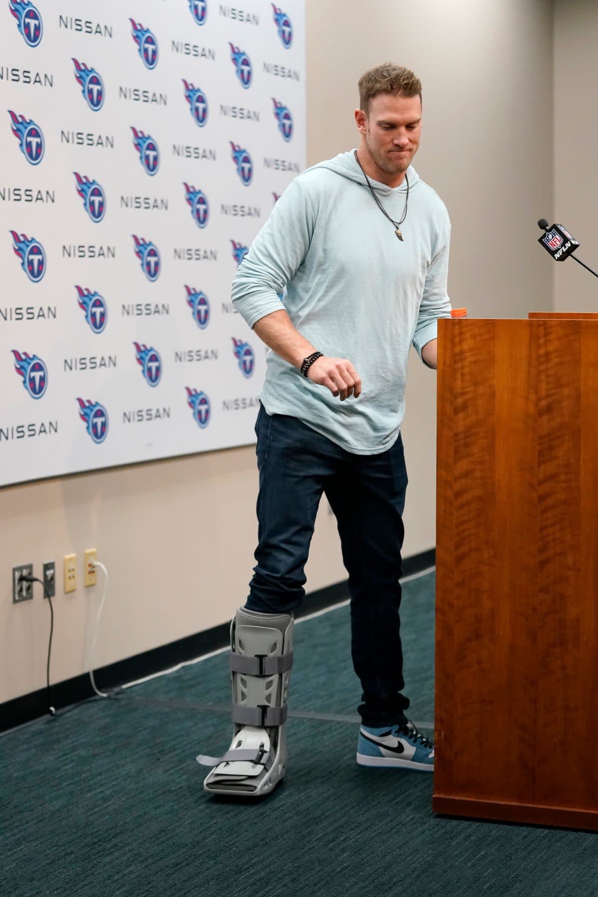 DEP-NFL TITANS-TANNEHILL (AP)