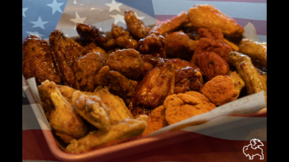 Buffalo Wild Wings says it will give away free wings if the Super Bowl goes into overtime.