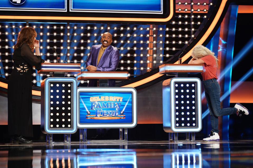 CELEBRITY FAMILY FEUD - “Kristin Chenoweth vs. Kathy Najimy and My Unorthodox Life vs. Summer House” – Hosted by Steve Harvey, the first game is a hilarious faceoff between two actresses when Kristin Chenoweth competes against Kathy Najimy to see who will win the grand prize for their selected charities. In the next game, casts from reality shows “My Unorthodox Life” and “Summer House” battle it out to see who will come out on top on an all-new episode airing SUNDAY, AUG. 14 (8:00-9:00 p.m. EDT), on ABC. (ABC/Christopher Willard) KATHY NAJIMY, STEVE HARVEY, KRISTIN CHENOWETH