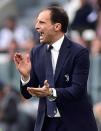 Soccer Football - Serie A - Juventus v Fiorentina - Allianz Stadium, Turin, Italy - April 20, 2019 Juventus coach Massimiliano Allegri reacts during the match REUTERS/Massimo Pinca