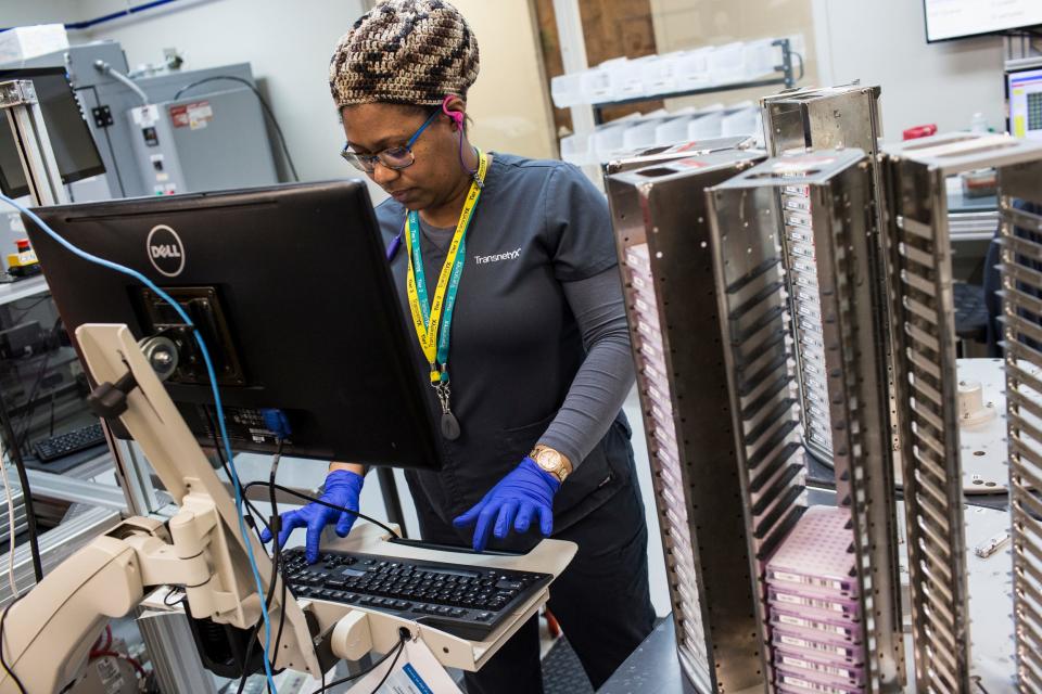 Lab technician DeNisha Washington works at Transnetyx  in Cordova on Jan. 22, 2019. Transnetyx  made the list of Top Workplaces in the Memphis area for 2022, marking its fifth consecutive year on the list.