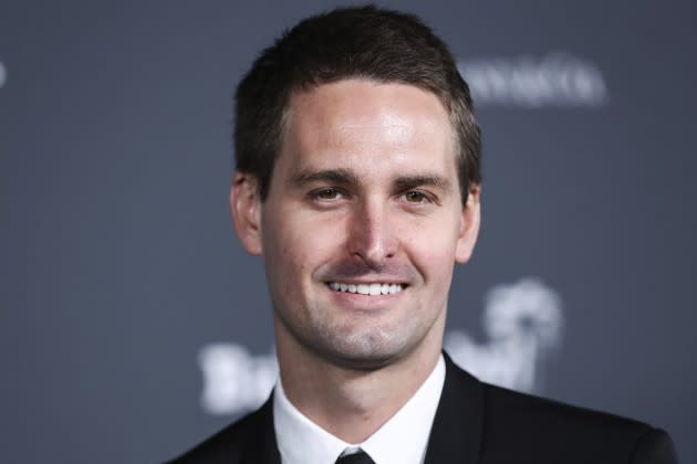 Snapchat Gains 13 Million Users in Q4, Snap Stock Rallies on 42