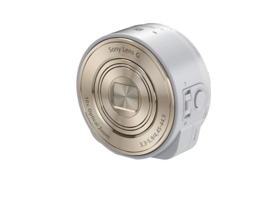 Cyber-shot DSC QX10 外接式鏡頭相機：配備 1820 萬有效畫素的 Exmor R CMOS 感光元件及高品質 Sony G 鏡頭