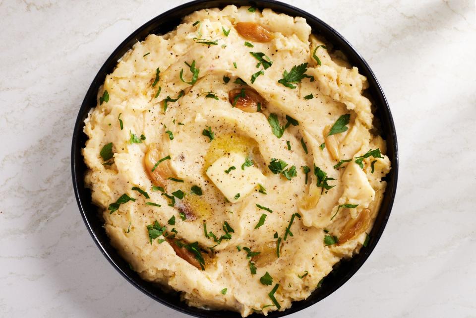 27 Garlic Recipes That Put Our Favorite Ingredient Front And Center