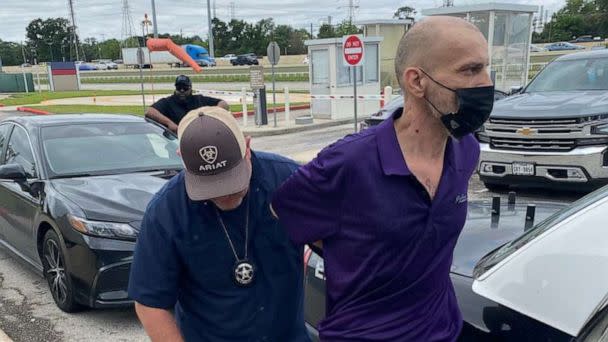 PHOTO: Escaped detainee Jerry Raynes is taken into custody in Spring Valley, Texas, April 27, 2023. (Hinds County Sheriff's Office)