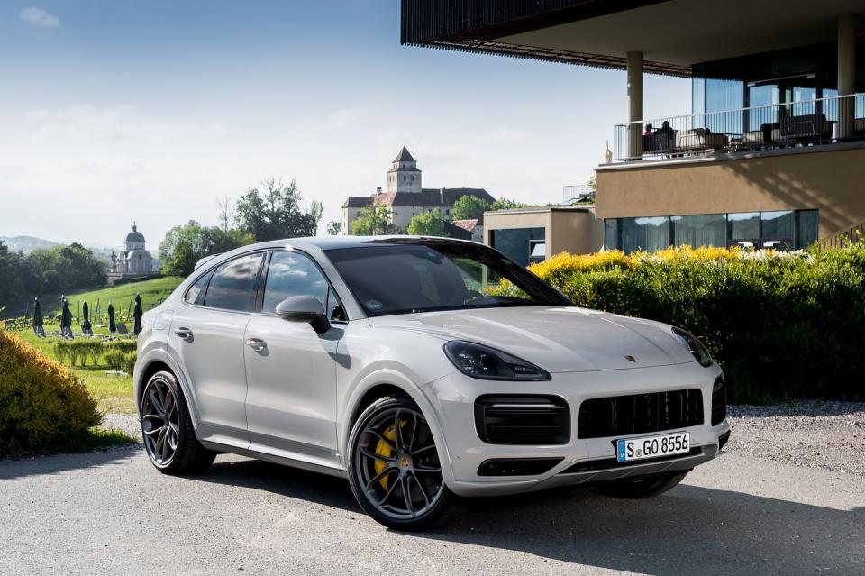 Photos of the 2020 Porsche Cayenne Coupe